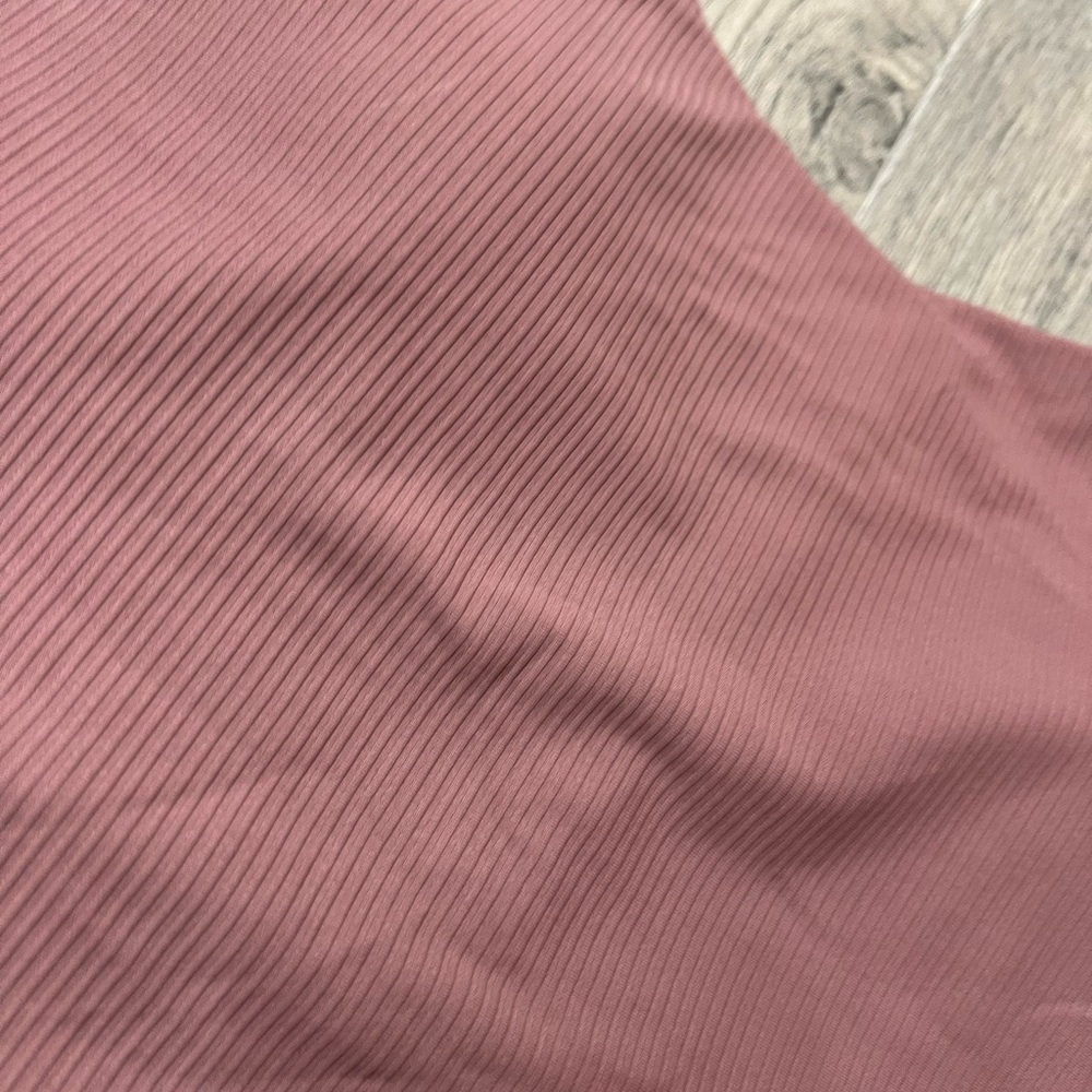 NWT Ribbed Crop Top - Picture 2 of 5